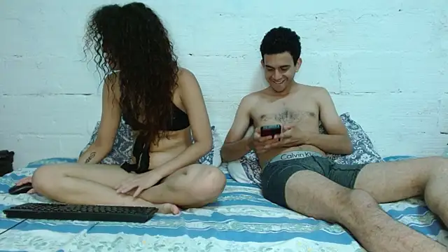 CharlotteAndJames online show from November 6, 7:53 pm