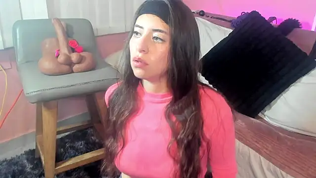 Keyla ruiz  online show from June 4, 7:40 pm