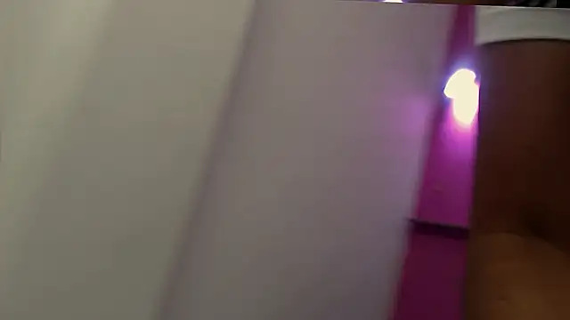 skinnybarbie022 online show from October 1, 12:04 am