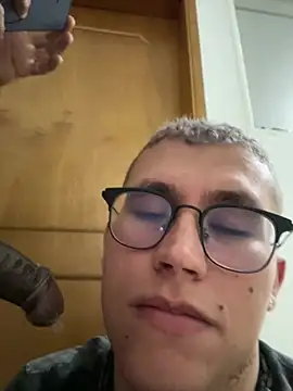 Kurtxxx22 online show from July 24, 5:27 am