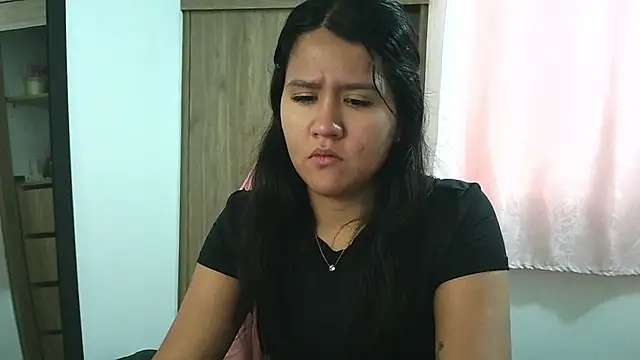 Oliviawatson1 online show from November 12, 2:04 pm