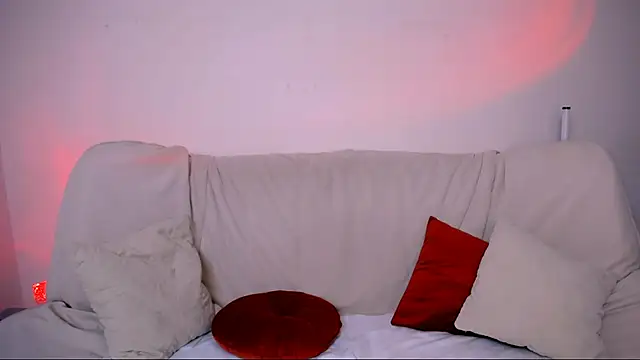 Charlotte Colinss online show from February 6, 5:00 am