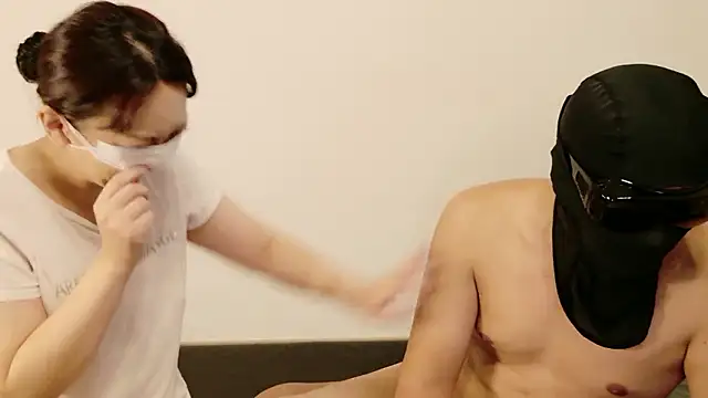 NATSU Therapist online show from October 8, 11:25 am