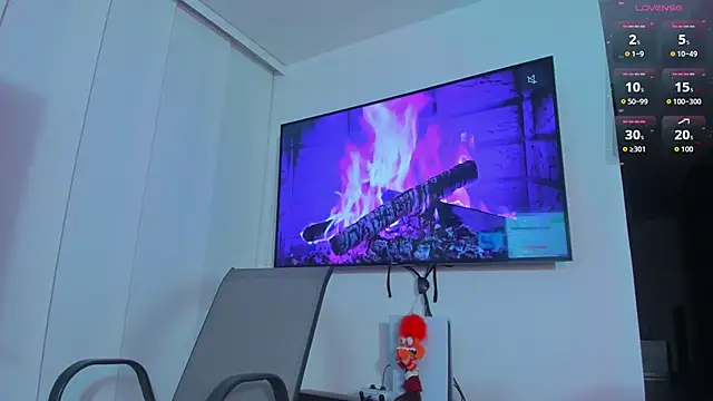 Michelle Ferrerr online show from February 27, 10:15 am