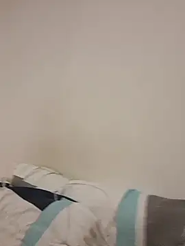 sarah garcia  online show from December 13, 10:59 pm