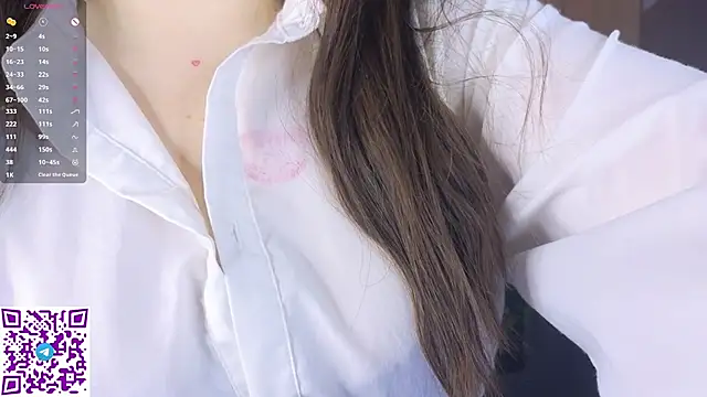 VanessaGrome online show from October 10, 6:29 am