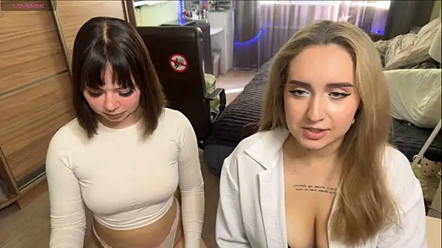 xxx sandra  online show from July 13, 1:23 pm