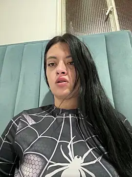 LiaCollings online show from April 5, 12:59 pm