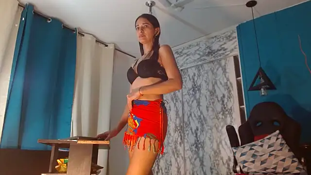 Snapshot of hanna_mooreee chatting on September 19, 7:24 pm hanna mooreee online show from September 19, 7:24 pm