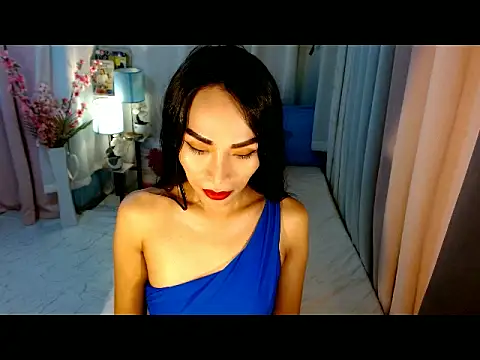 Snapshot of RomanticPearlTS chatting on October 6, 1:55 am RomanticPearlTS online show from October 6, 1:55 am