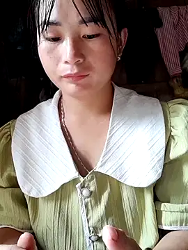 Snapshot of Sunyinn chatting on October 16, 7:22 am Sunyinn online show from October 16, 7:22 am