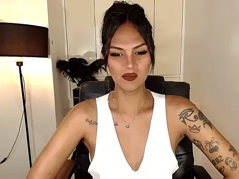 Coffee Xoxo online show from March 12, 9:23 am