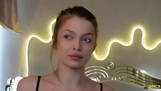 kellypeachcake online show from February 4, 6:49 am