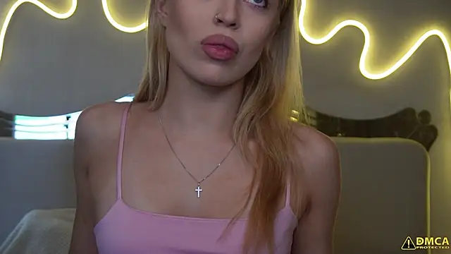 Snapshot of kellypeachcake chatting on October 14, 5:43 am kellypeachcake online show from October 14, 5:43 am