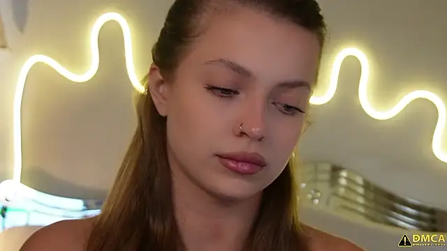 kellypeachcake online show from March 12, 5:32 am