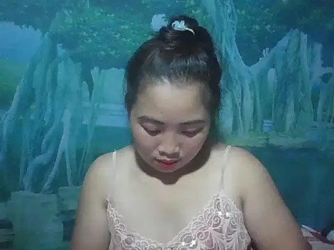 Snapshot of PhamPhung chatting on September 27, 1:29 pm PhamPhung online show from September 27, 1:29 pm