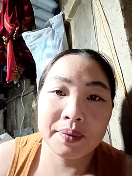 Snapshot of PhamPhung chatting on October 10, 1:49 pm PhamPhung online show from October 10, 1:49 pm