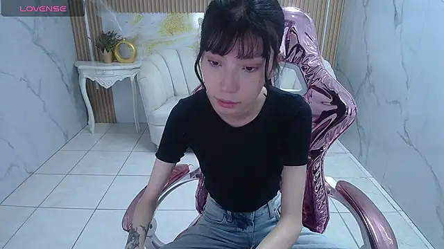 verana s online show from November 5, 8:14 pm