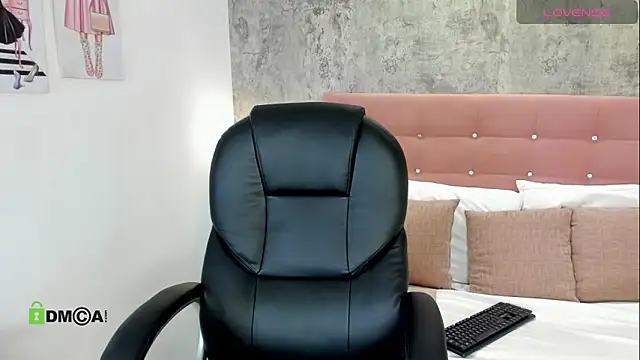 brithanycollins online show from September 28, 12:32 pm