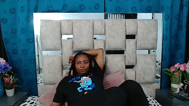 Snapshot of AmbarSmit chatting on October 3, 4:28 am AmbarSmit online show from October 3, 4:28 am