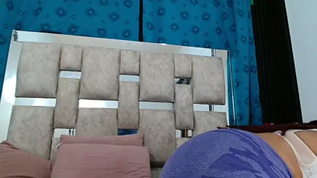 AmbarSmit online show from October 31, 7:07 pm