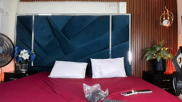 Dulce Pettit online show from September 25, 12:48 pm