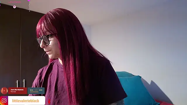 Aurora blaack online show from April 16, 9:53 am