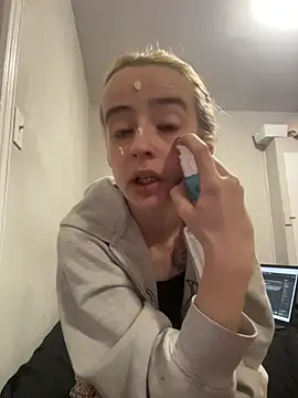 SeccySerena online show from February 25, 5:33 pm