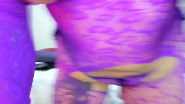 charlloteevans X online show from April 19, 8:55 pm