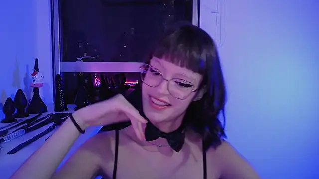 Snapshot of nina_kink chatting on September 14, 10:07 pm nina kink online show from September 14, 10:07 pm