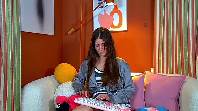 Snapshot of JessicaJewells chatting on September 21, 8:13 am JessicaJewells online show from September 21, 8:13 am