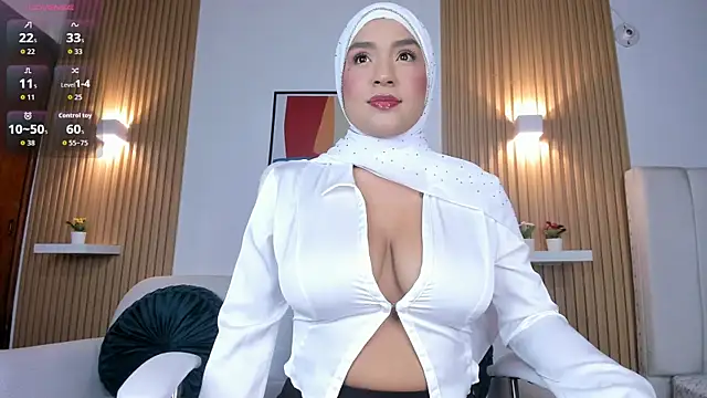 Snapshot of alma_avad chatting on September 18, 9:19 am alma avad online show from September 18, 9:19 am
