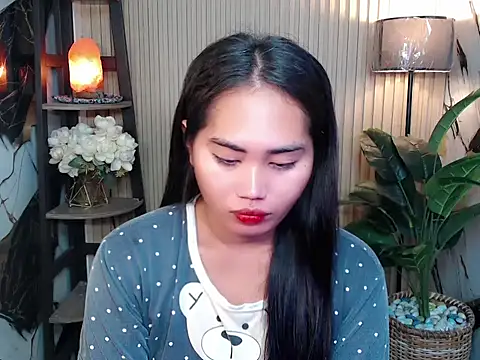 sluttyprincess0 online show from February 9, 11:29 pm