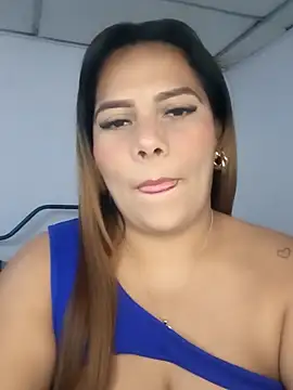 Snapshot of camila_rogue chatting on September 9, 2:06 pm camila rogue online show from September 9, 2:06 pm