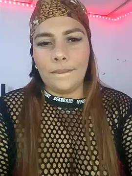 Snapshot of camila_rogue chatting on October 18, 8:21 pm camila rogue online show from October 18, 8:21 pm