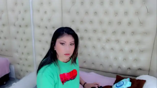 Snapshot of RosaliaCutte chatting on September 13, 2:52 am RosaliaCutte online show from September 13, 2:52 am