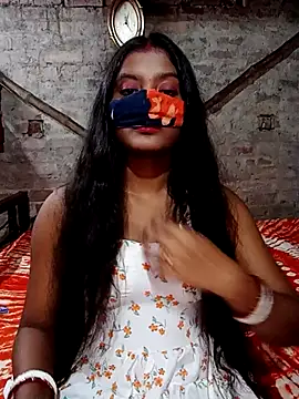 RAYI Queen 4 online show from October 6, 6:34 pm
