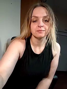Ami Foxy online show from May 7, 1:37 pm
