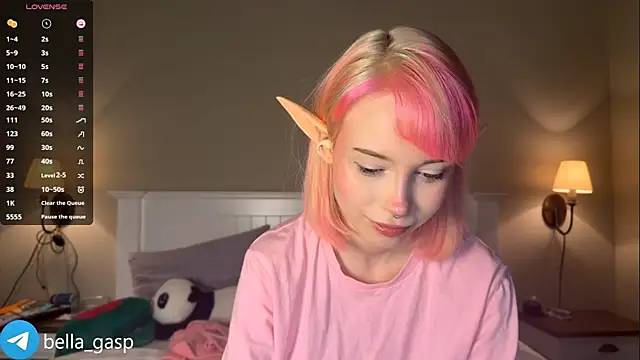 FlowMia online show from October 24, 5:09 pm