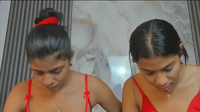 TifanyandLisa online show from September 11, 9:15 pm