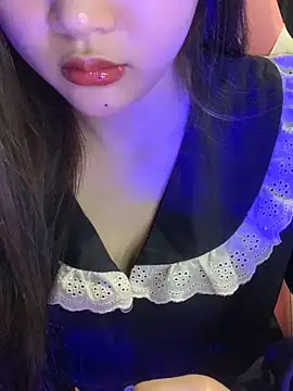 Linhtruong  online show from March 31, 4:12 am