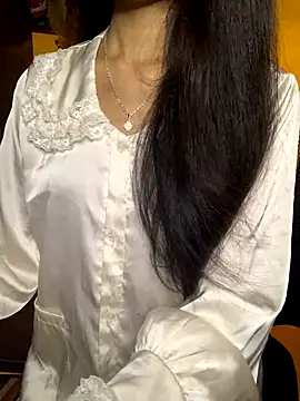 Snapshot of Nhinhi18 chatting on October 12, 4:31 pm Nhinhi18 online show from October 12, 4:31 pm