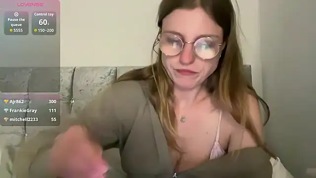 BustyKellyXXX online show from March 27, 7:36 pm