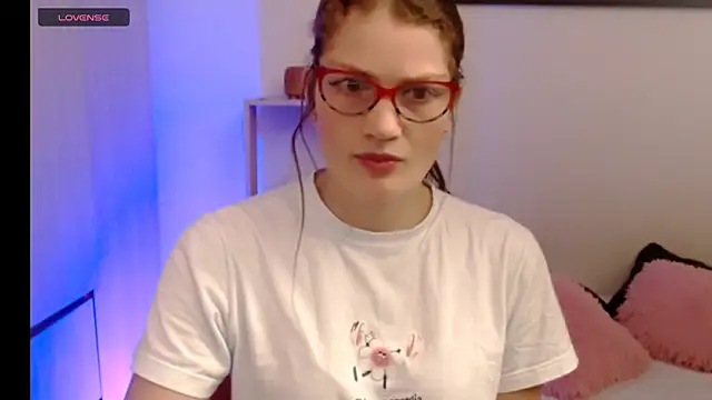 Camila-ventura online show from June 15, 1:11 pm