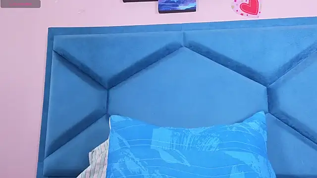 BellaaRossy online show from May 27, 1:57 am