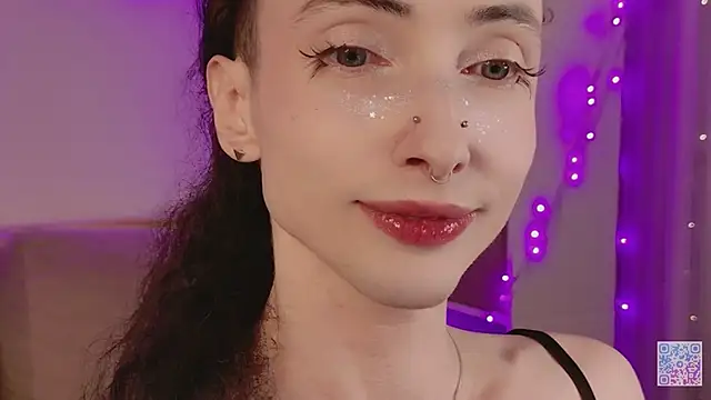 Queen of tease online show from April 18, 3:58 pm