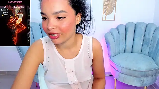 Snapshot of Ayshel_cooperr chatting on September 16, 5:37 am Ayshel cooperr online show from September 16, 5:37 am