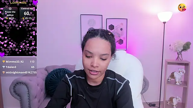 Snapshot of Ayshel_cooperr chatting on October 19, 3:19 am Ayshel cooperr online show from October 19, 3:19 am