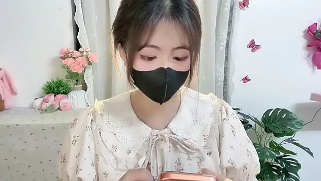 Amelia-babee online show from July 6, 1:27 pm