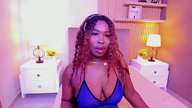 SerenaWinslow online show from July 16, 12:32 pm